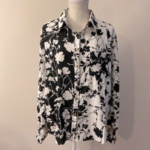 POL women’s floral button down black & white Collared shirt high / low l/s M